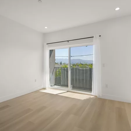 Coliving in Valley Village - San Fernando Valley, Los Angeles