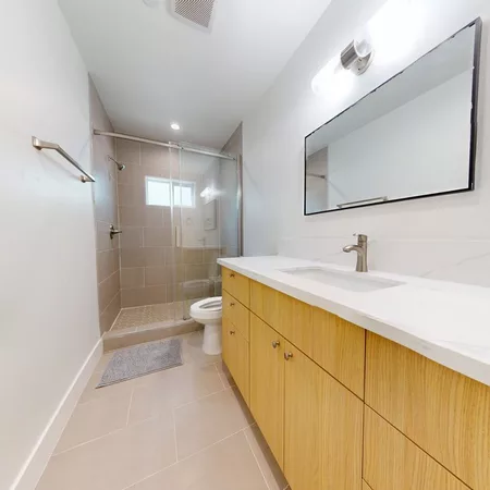 Coliving in Valley Village - San Fernando Valley, Los Angeles