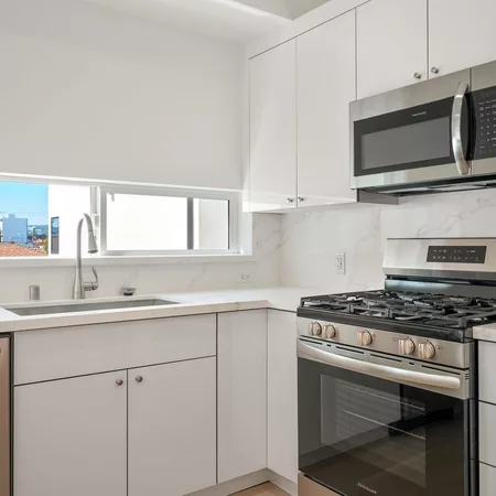 Coliving in Valley Village - San Fernando Valley, Los Angeles