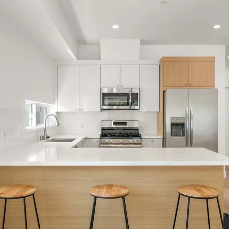 Coliving in Valley Village - San Fernando Valley, Los Angeles