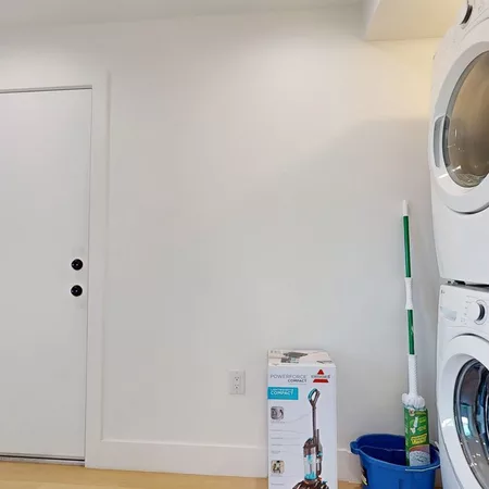 Coliving in Valley Village - San Fernando Valley, Los Angeles
