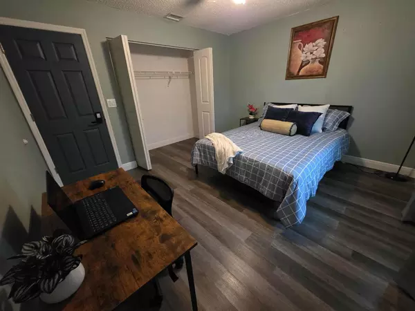 Coliving in Port Charlotte - North Port, Sarasota