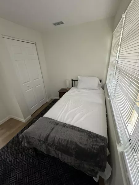 Coliving in Kenwood - Clearwater-St. Petersburg, Tampa