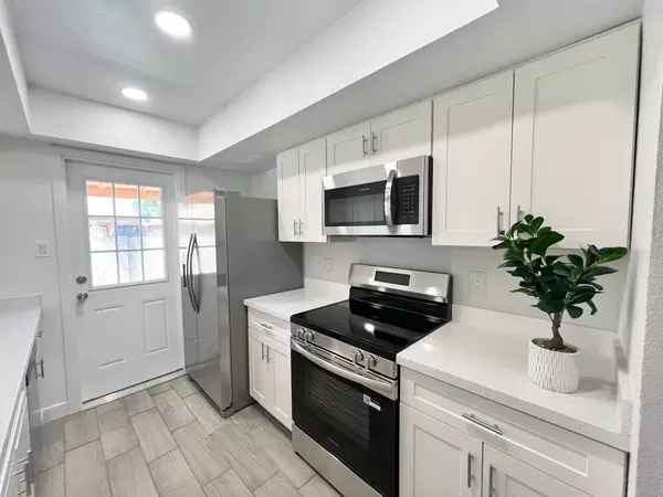 Coliving in Glendale - NW Valley, Phoenix