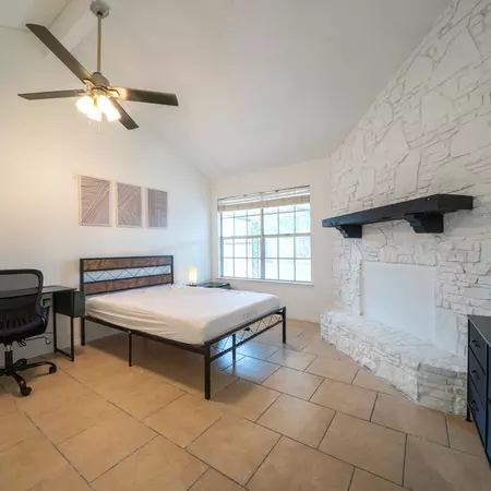 Coliving in Far West Side - West SATX, San Antonio
