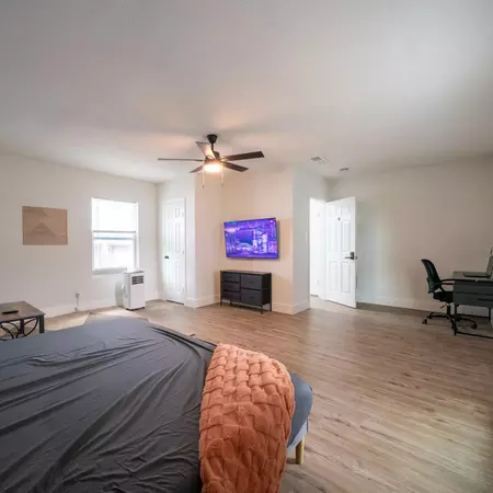 Coliving in Far West Side - West SATX, San Antonio