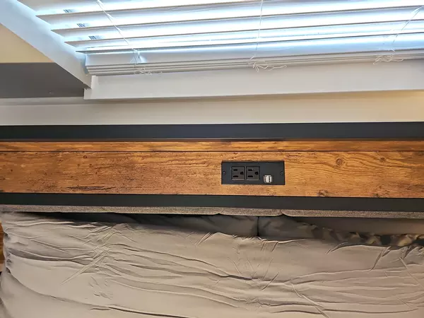 Coliving in Cedar Hills - Westside, Jacksonville