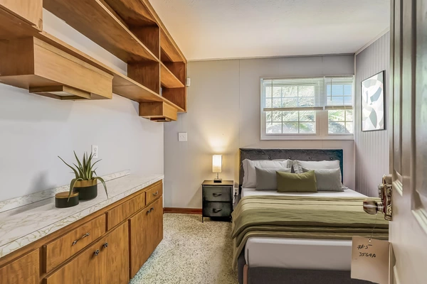 Coliving in Lake Forest - Northside, Jacksonville