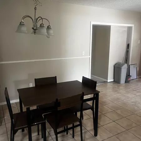 Coliving in Seffner - East Tampa, Tampa