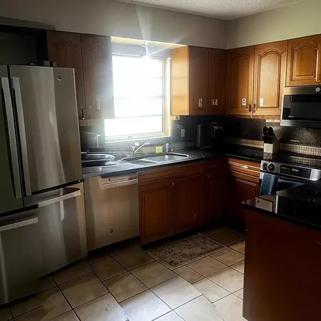 Coliving in Seffner - East Tampa, Tampa