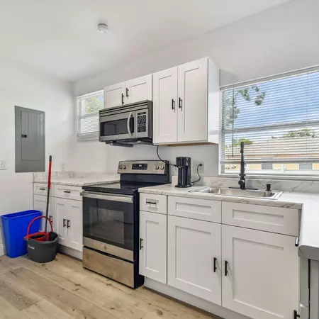 Coliving in Downtown St. Petersburg - Clearwater-St. Petersburg, Tampa