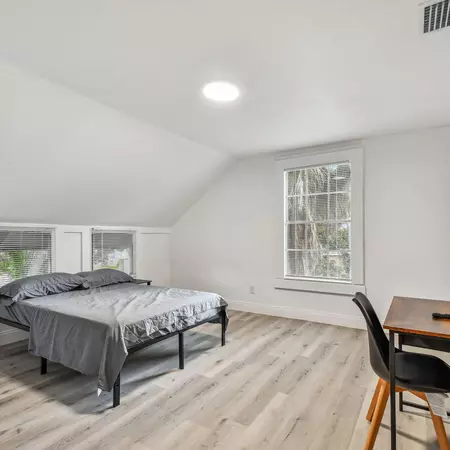 Coliving in Downtown St. Petersburg - Clearwater-St. Petersburg, Tampa