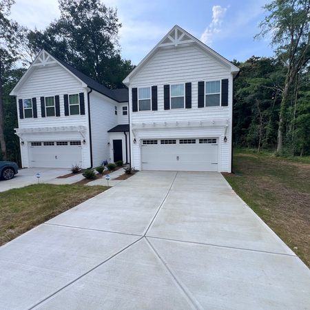 Coliving in West Sugar Creek - North Charlotte, Charlotte