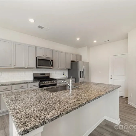Coliving in Monroe - East Charlotte, Charlotte