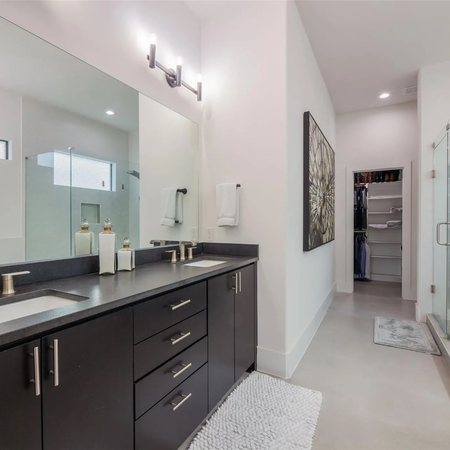 Coliving in Oak Cliff - Sw Dallas, Dallas