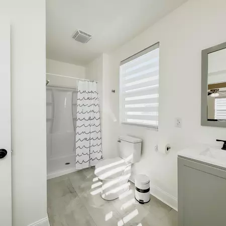 Coliving in Hollygrove - Uptown & Carrollton, New Orleans