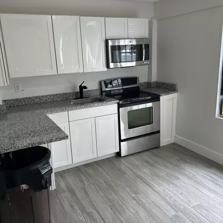 Coliving in Ybor City - Central Tampa, Tampa