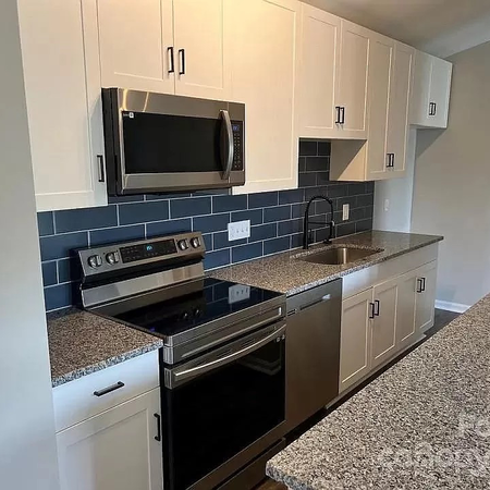 Coliving in Hickory Grove - East Charlotte, Charlotte