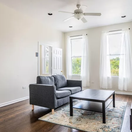 Coliving in Ukrainian Village - West Side, Chicago