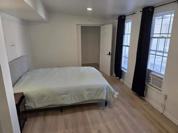 Coliving in Downtown St. Petersburg - Clearwater-St. Petersburg, Tampa