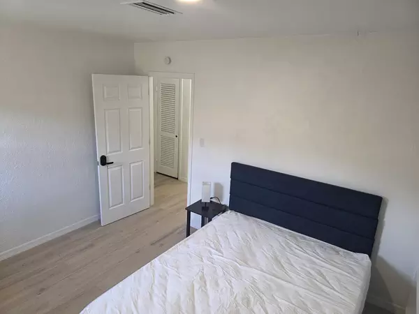 Coliving in Downtown St. Petersburg - Clearwater-St. Petersburg, Tampa