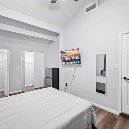 Coliving in Cedar Hills - Westside, Jacksonville