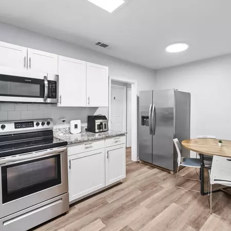 Coliving in Cedar Hills - Westside, Jacksonville