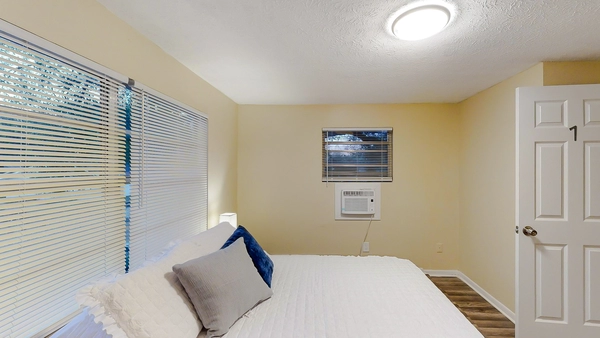 Coliving in Ybor City - Central Tampa, Tampa