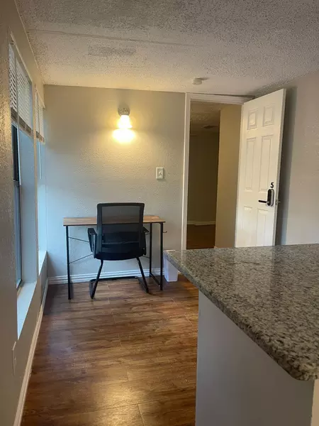 Coliving in DeSoto - Sw Dallas, Dallas
