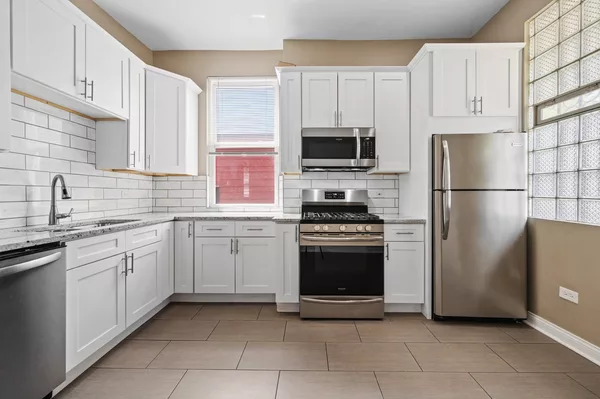 3 bedrooms apartment for rent in Humboldt Park - West Side, Chicago
