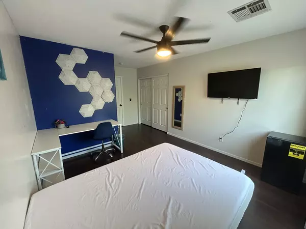 Coliving in North Las Vegas - North Las Vegas, Las Vegas