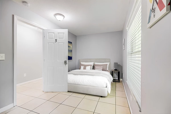 Coliving in University Square - North Tampa, Tampa