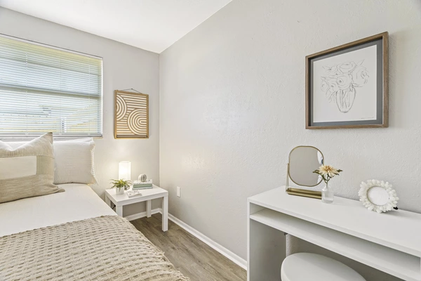 Coliving in Live Oaks Square - East Tampa, Tampa