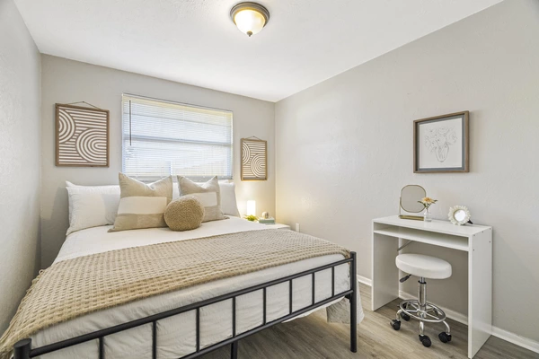 Coliving in Live Oaks Square - East Tampa, Tampa
