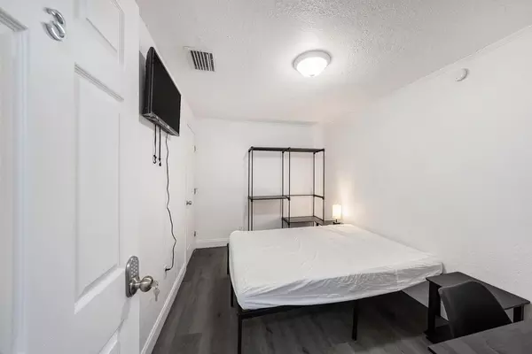 Coliving in Kenwood - Clearwater-St. Petersburg, Tampa