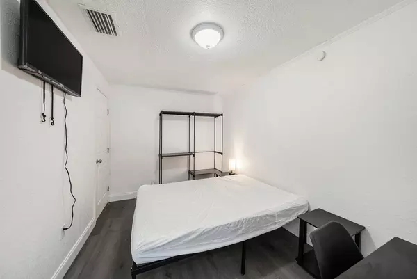 Coliving in Kenwood - Clearwater-St. Petersburg, Tampa