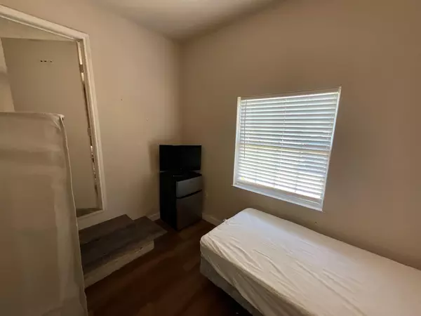 Coliving in Wolf Creek - Sw Dallas, Dallas