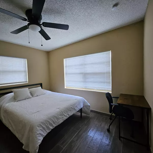 Coliving in Holden Heights - Central Orlando, Orlando