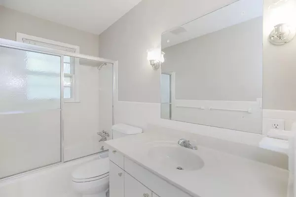 Coliving in Red Bridge - KCMO, Kansas City