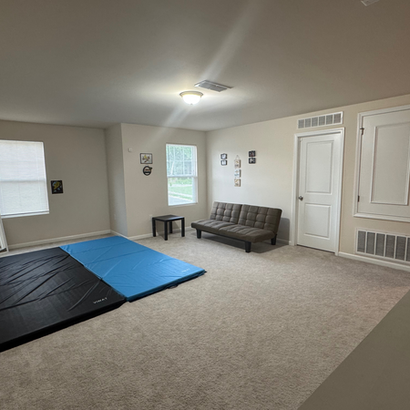 Coliving in Bryson Village - Outer Triangle, Raleigh