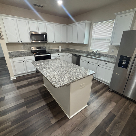 Coliving in Bryson Village - Outer Triangle, Raleigh