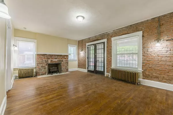Coliving in Midtown-Westport - KCMO, Kansas City