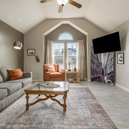 Coliving in Independence - Outer KCMO, Kansas City