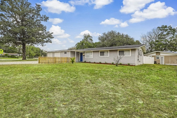 Coliving in Cedar Hills - Westside, Jacksonville