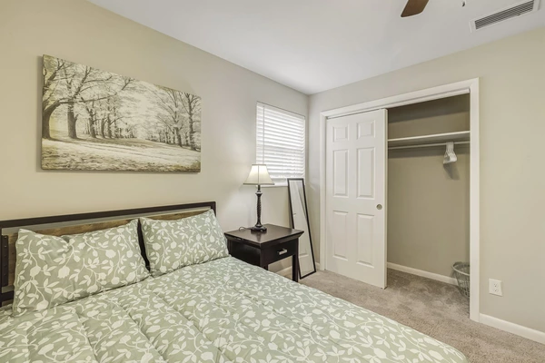 Coliving in Cedar Hills - Westside, Jacksonville