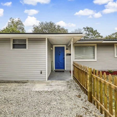 Coliving in Cedar Hills - Westside, Jacksonville