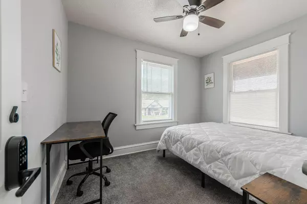 Coliving in Ivanhoe - KCMO, Kansas City