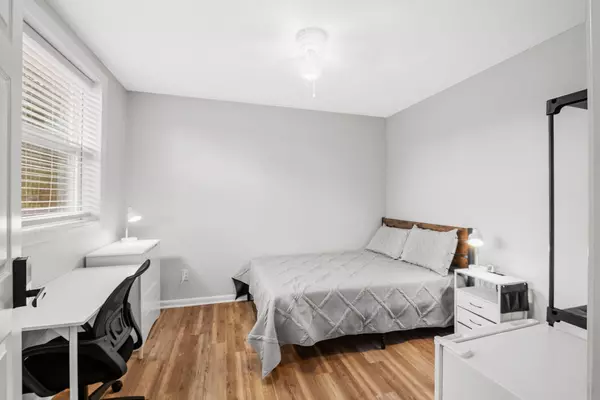 Coliving in Cedar Hills - Westside, Jacksonville