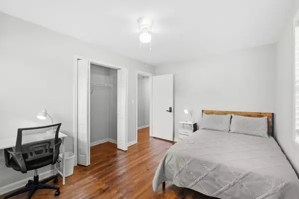 Coliving in Cedar Hills - Westside, Jacksonville