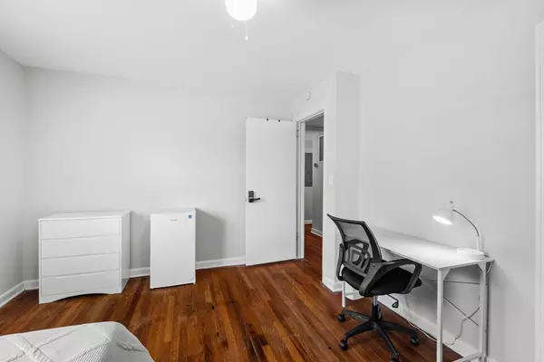 Coliving in Cedar Hills - Westside, Jacksonville